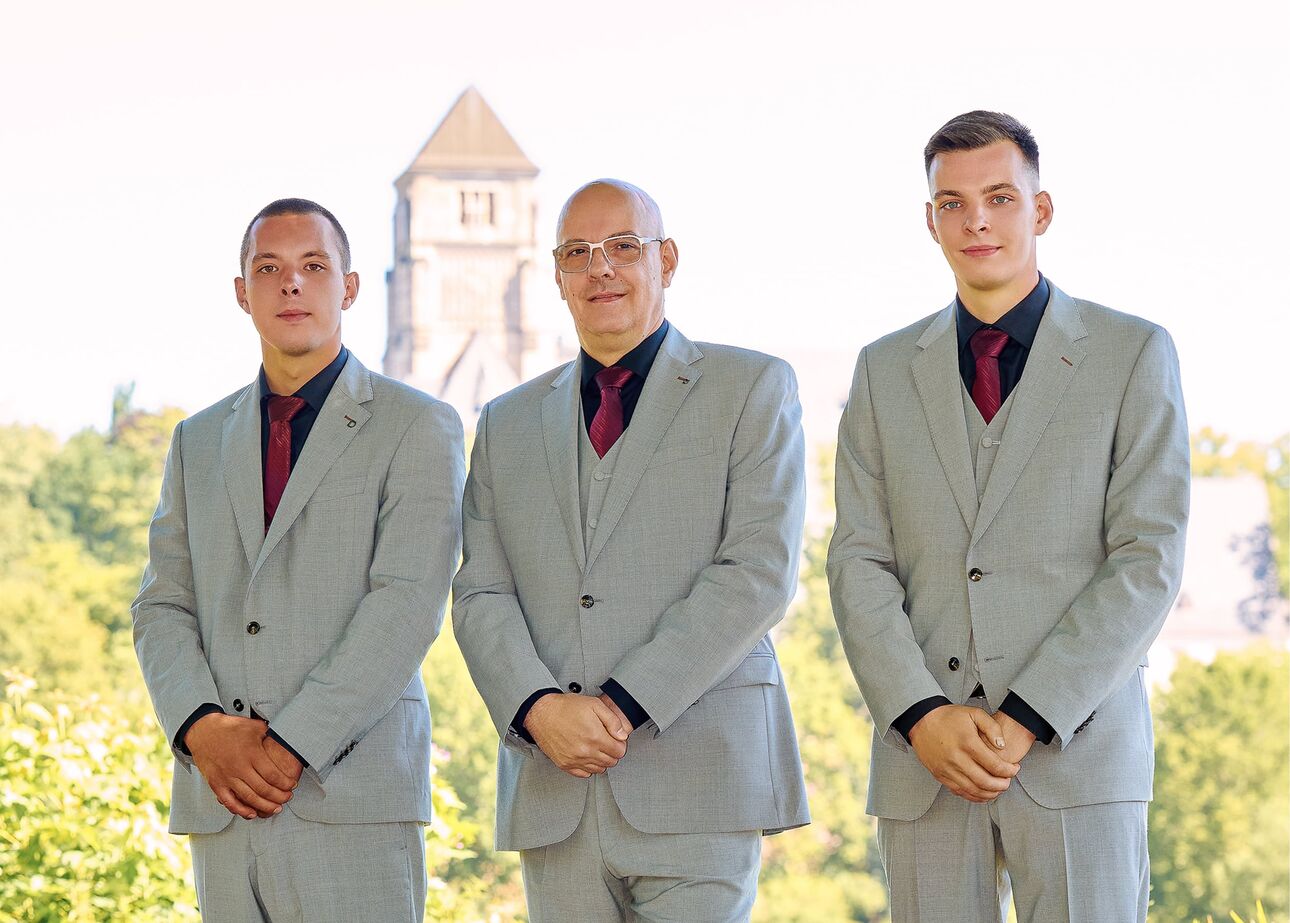 Team von Pontura im Freien
